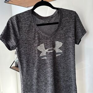 Under Armour Women's Heathered Black V-Neck Tee